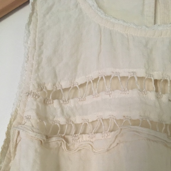 Vintage style cream tank - Picture 3 of 5